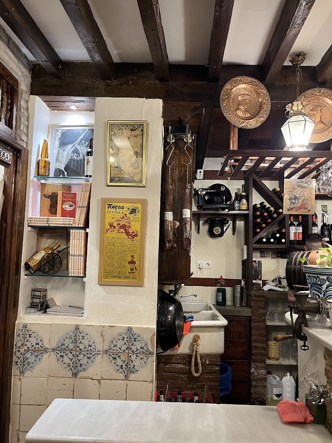 Cisco y Tierra 1920 | Taberna en Granada