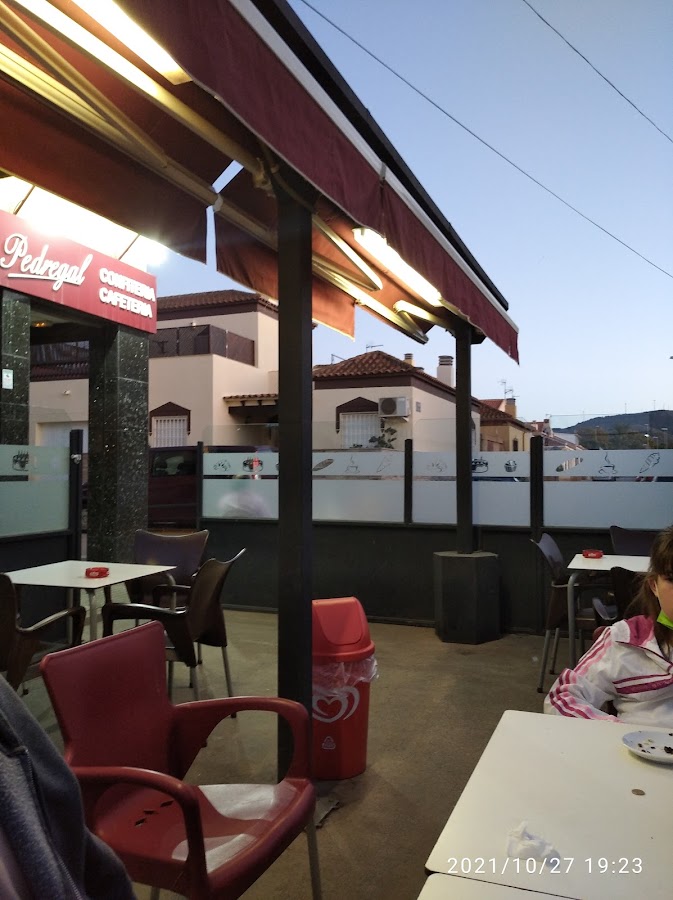 Pedregal Cafetería-Confitería-Heladería