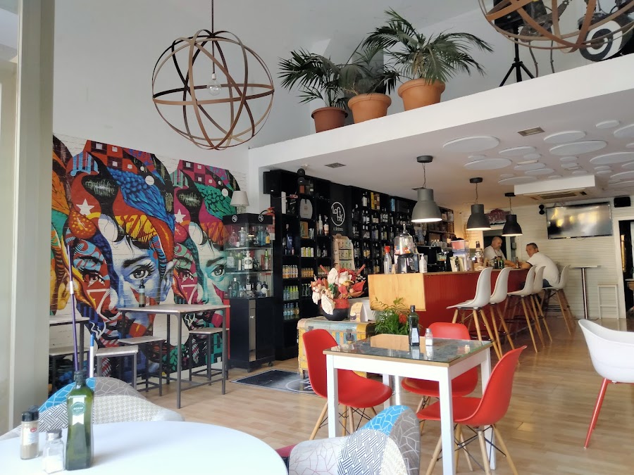 Cafeteria Loft 72